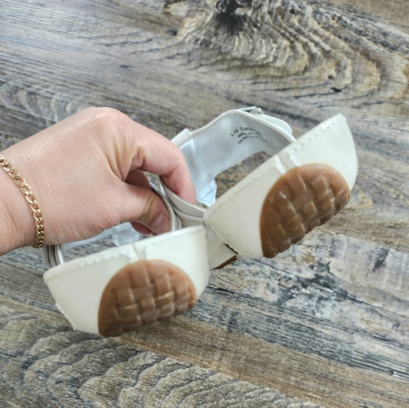 Cole Hann White Leather Thong Sandals Women's Size 5.5 - Picture 5 of 9